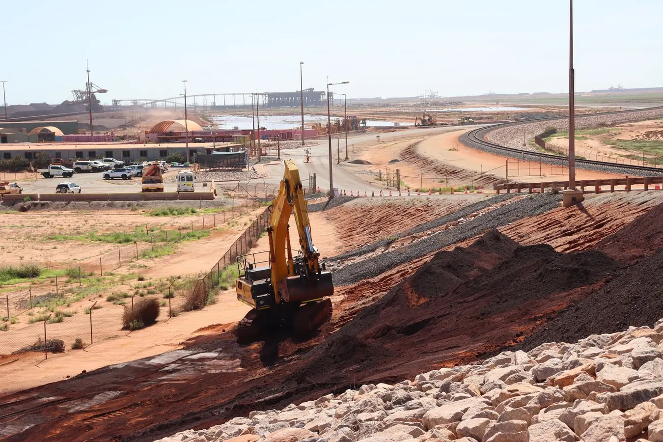 DHB Civil equipment